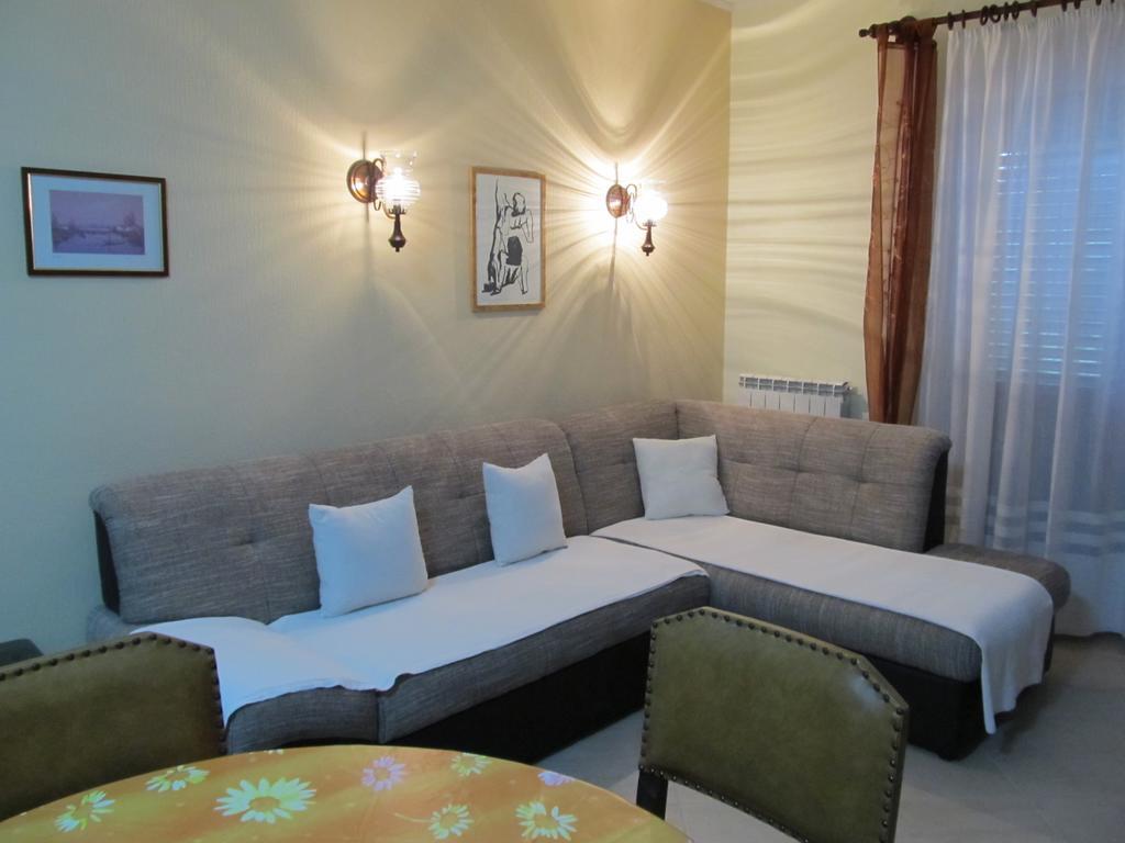 Apartment Cerovac ウマグ エクステリア 写真